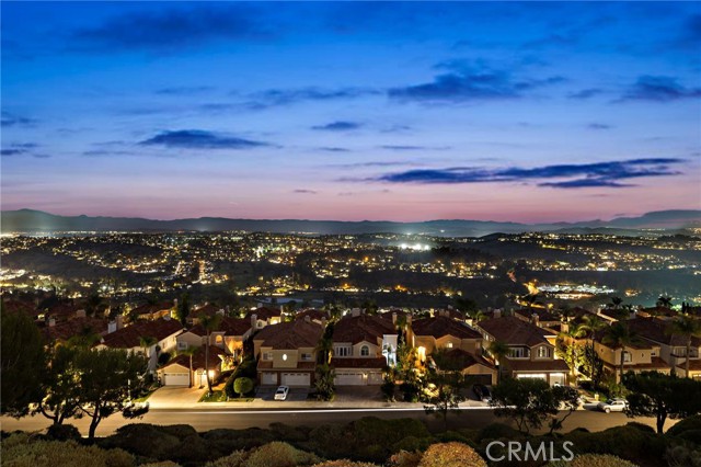 MLS #OC25238013 image #1