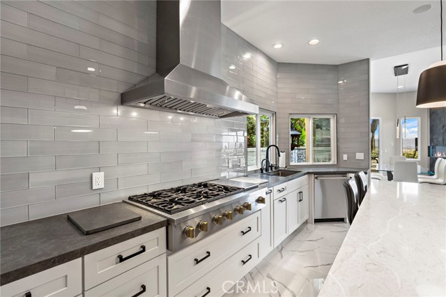 MLS #OC25238013 image #15