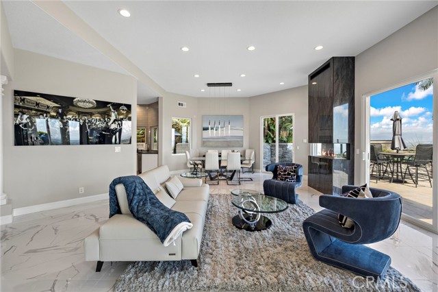 MLS #OC25238013 image #19