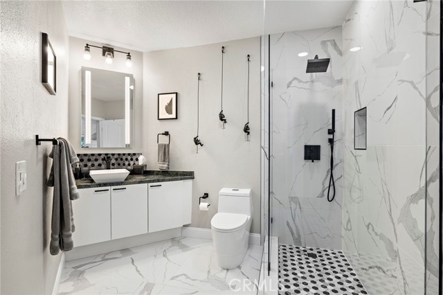 MLS #OC25238013 image #22