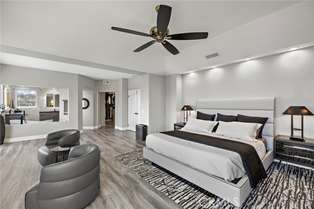 MLS #OC25238013 image #27