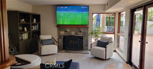 MLS #OC25238016 img 11