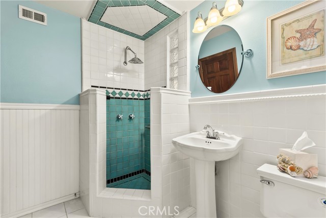 MLS #OC25238016 img 14