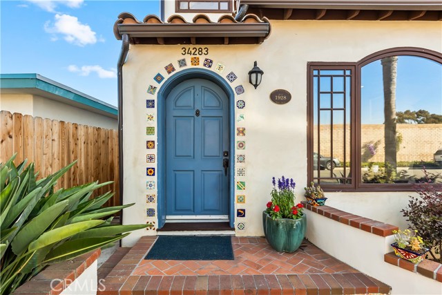 MLS #OC25238016 img 2