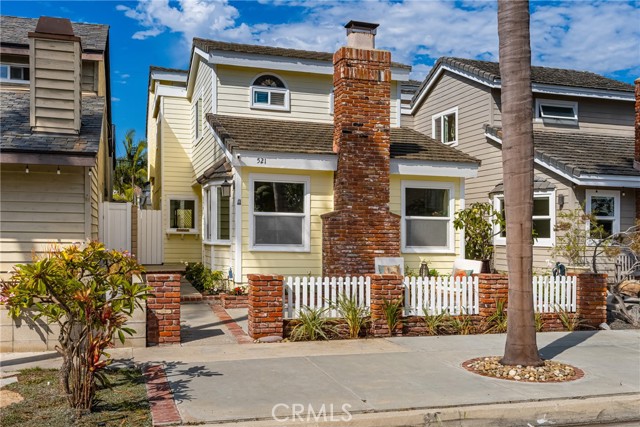 MLS #OC25238017 image #1