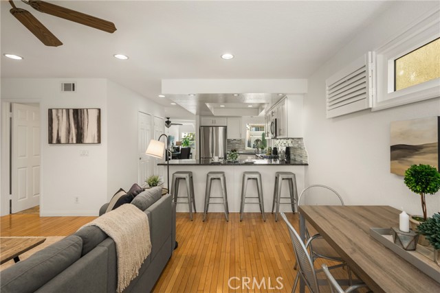 MLS #OC25238017 image #17