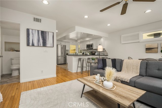 MLS #OC25238017 image #23