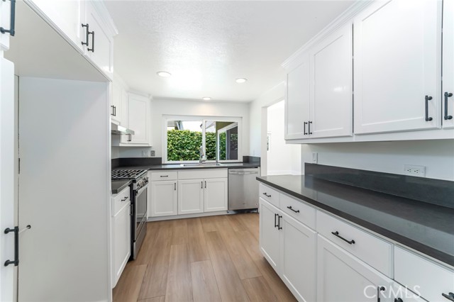 MLS #OC25238057 image #12