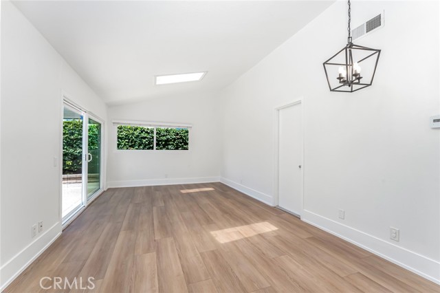 MLS #OC25238057 image #8