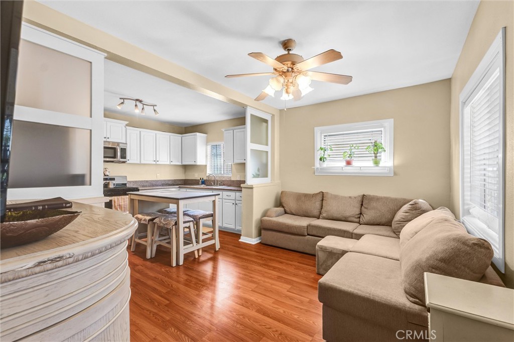 MLS #OC25238092 image #4