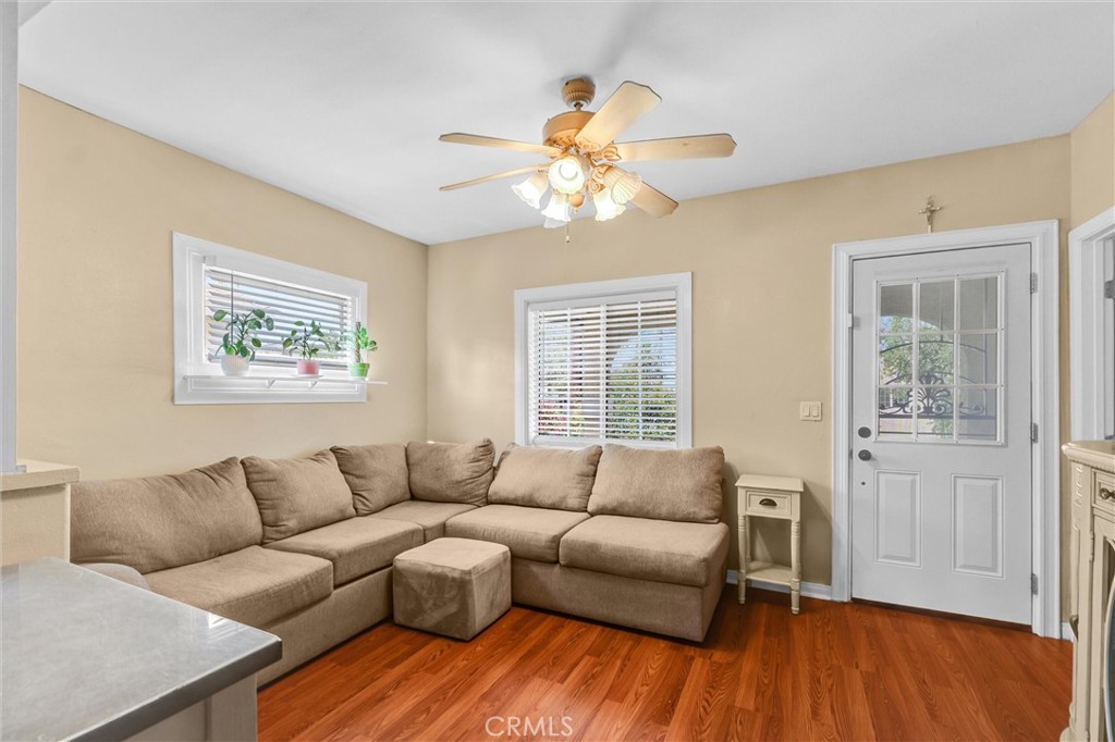 MLS #OC25238092 image #5