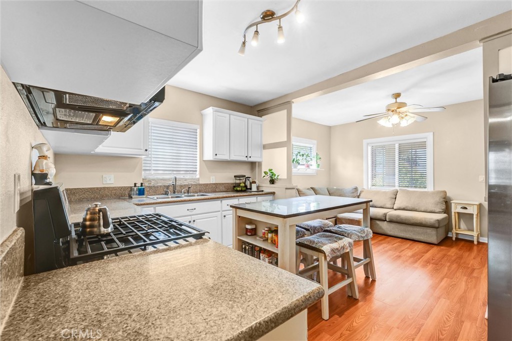 MLS #OC25238092 image #9