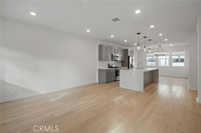 MLS #OC25238105 image #14