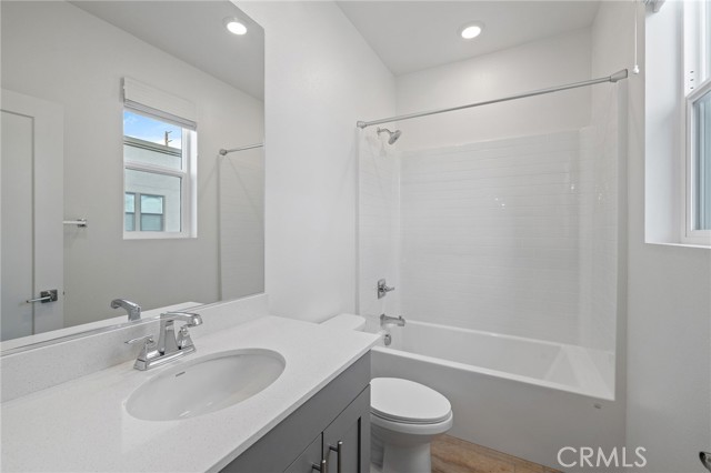 MLS #OC25238105 image #26