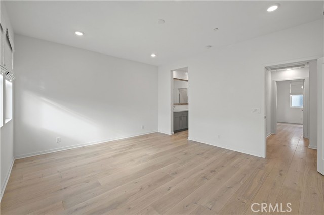 MLS #OC25238105 image #29