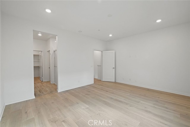 MLS #OC25238105 image #30