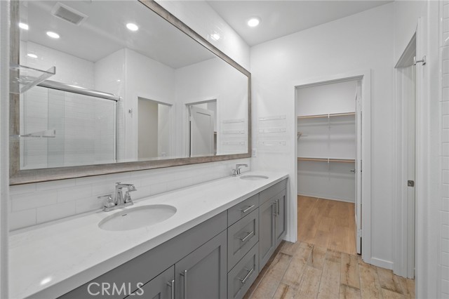 MLS #OC25238105 image #32