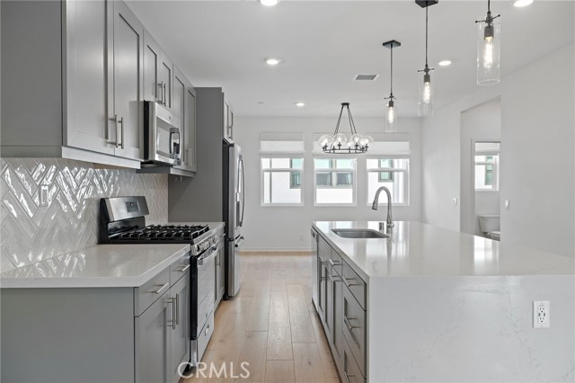 MLS #OC25238105 image #6