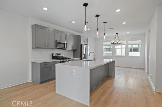 MLS #OC25238105 image #8