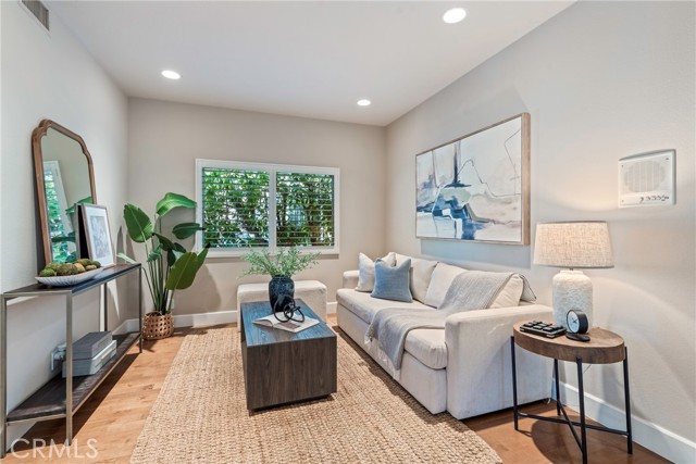 MLS #OC25238106 image #15