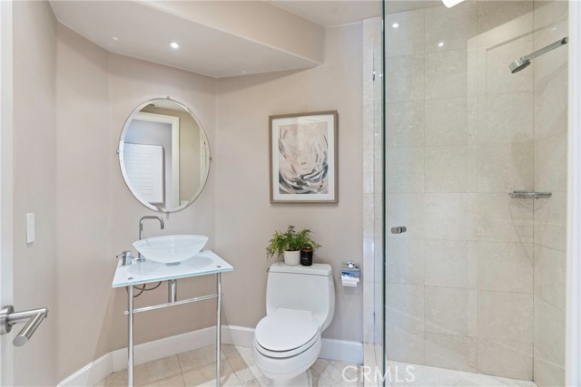 MLS #OC25238106 image #18