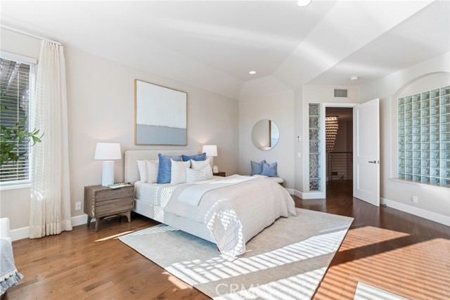 MLS #OC25238106 image #25