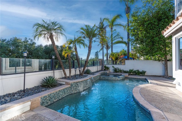 MLS #OC25238106 image #4