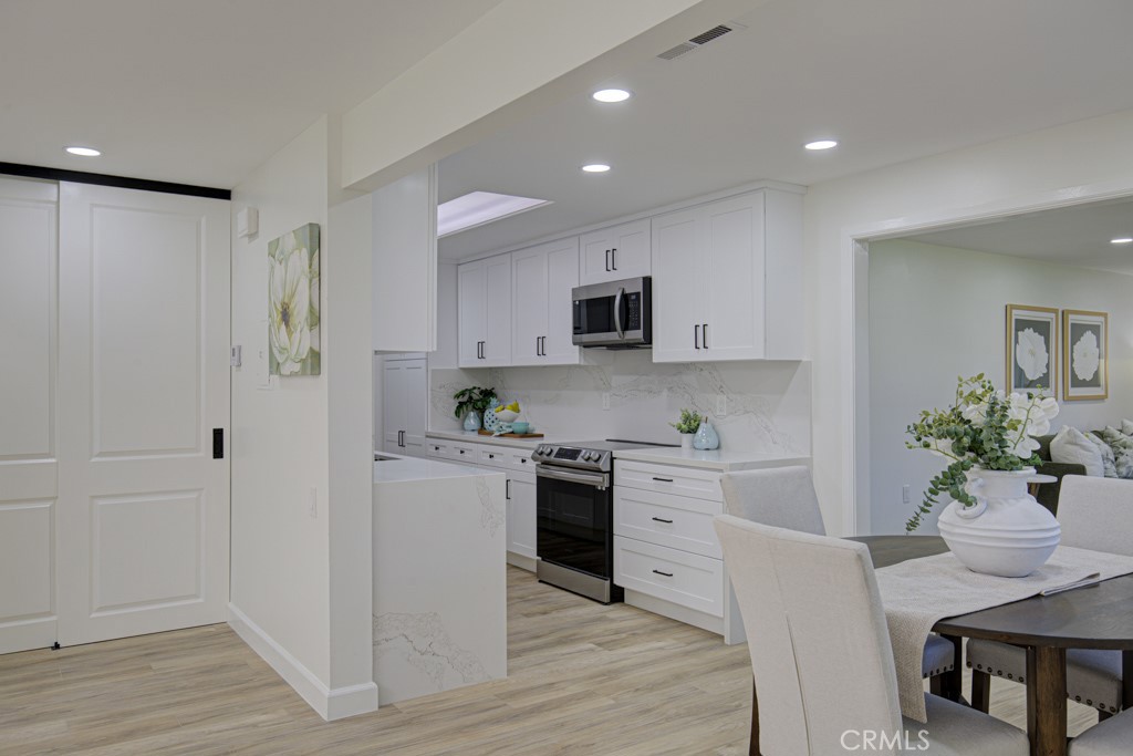 MLS #OC25238163 image #11