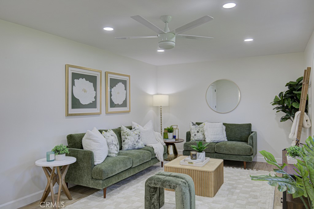 MLS #OC25238163 image #16