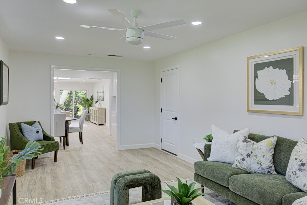 MLS #OC25238163 image #18