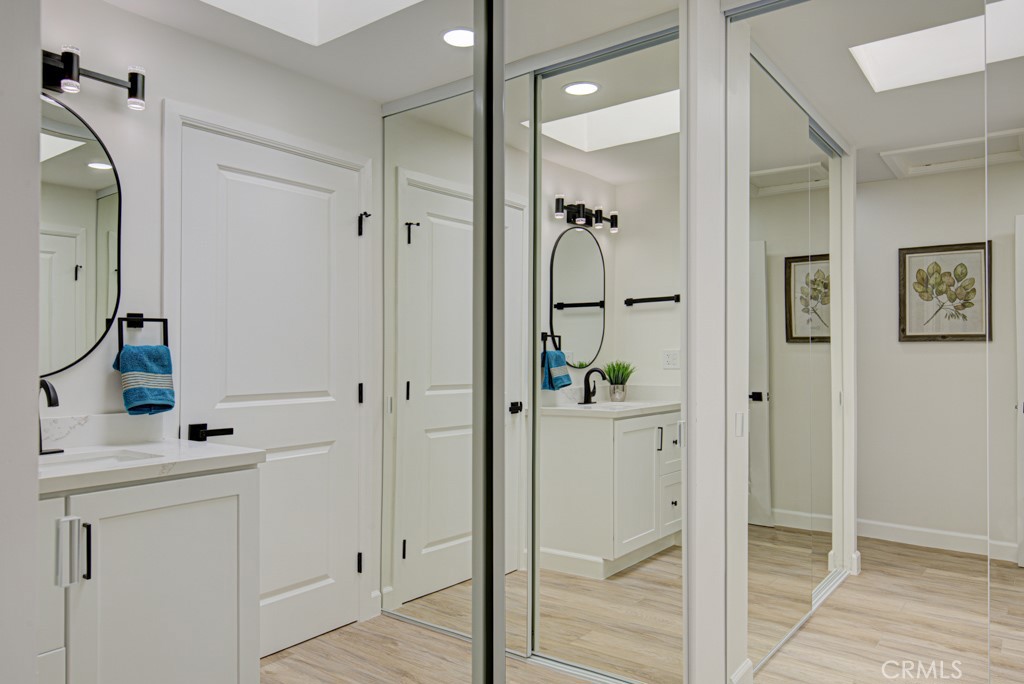 MLS #OC25238163 image #24