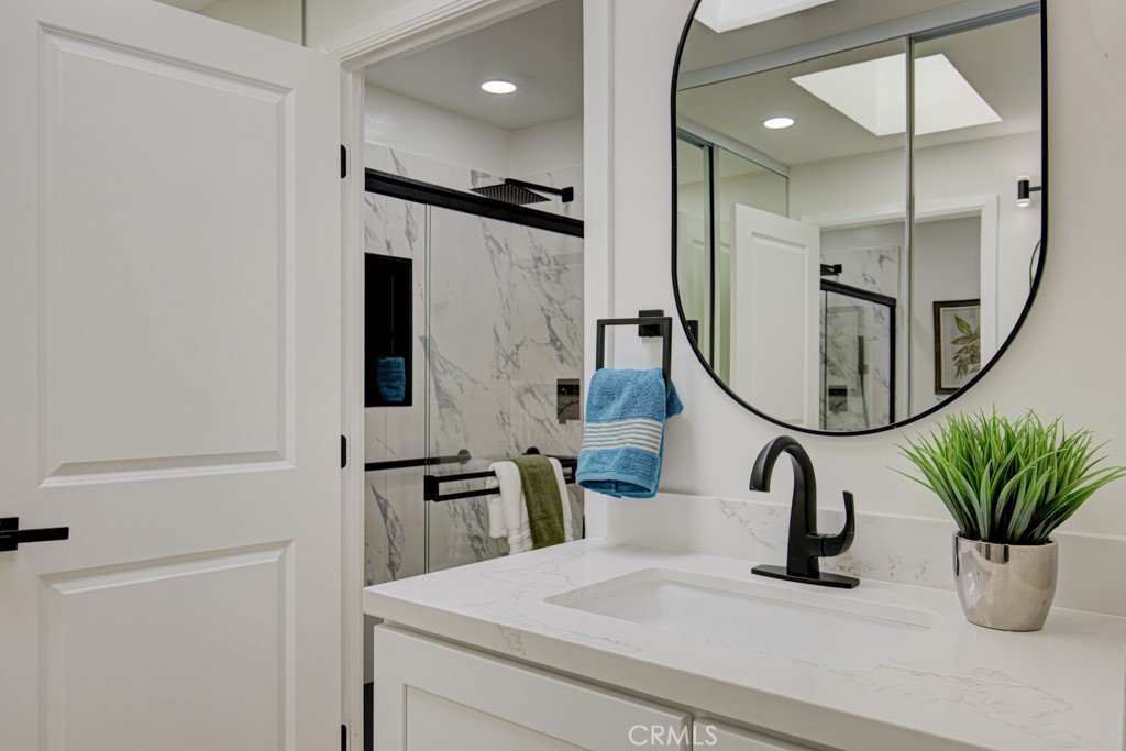 MLS #OC25238163 image #25