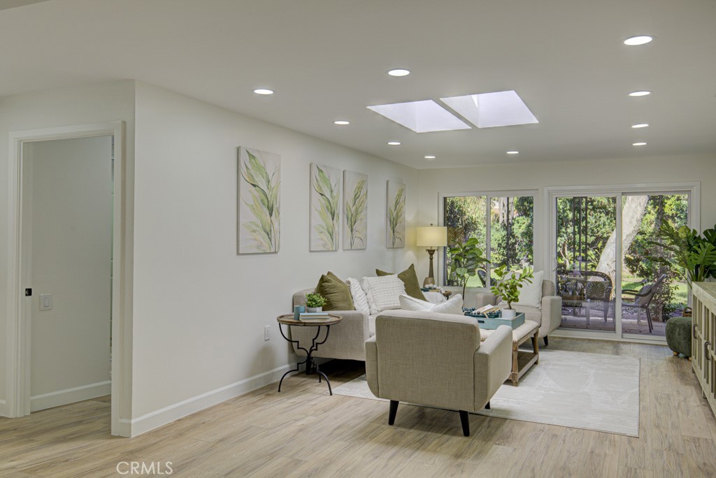 MLS #OC25238163 image #6