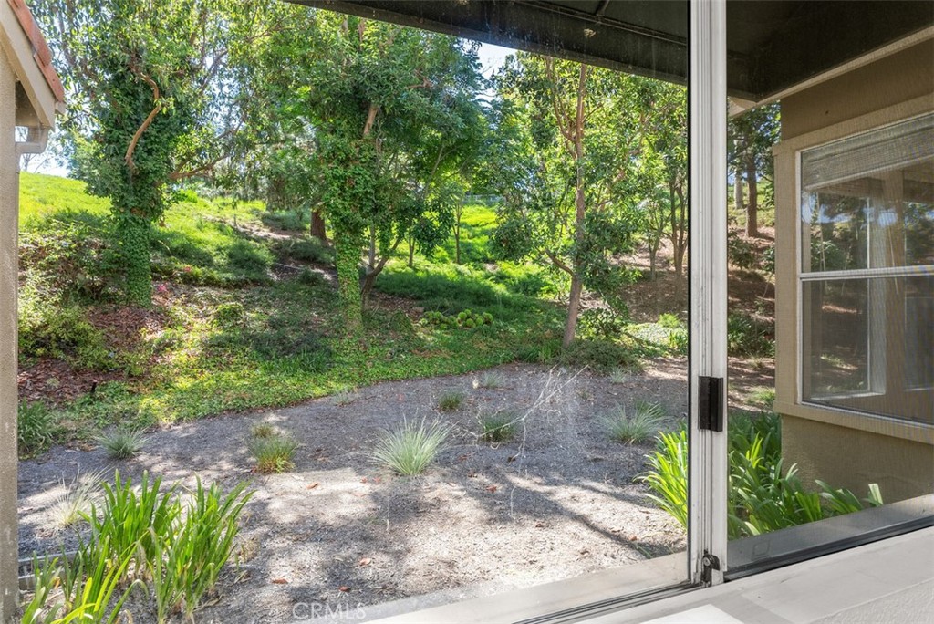 MLS #OC25238169 image #1