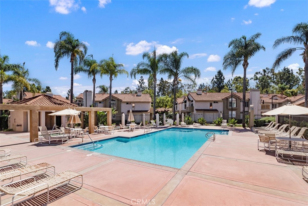 MLS #OC25238169 image #17