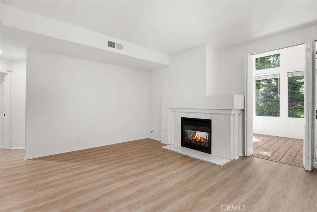 MLS #OC25238169 image #8