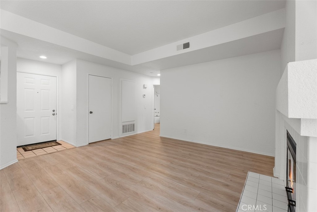 MLS #OC25238169 image #9