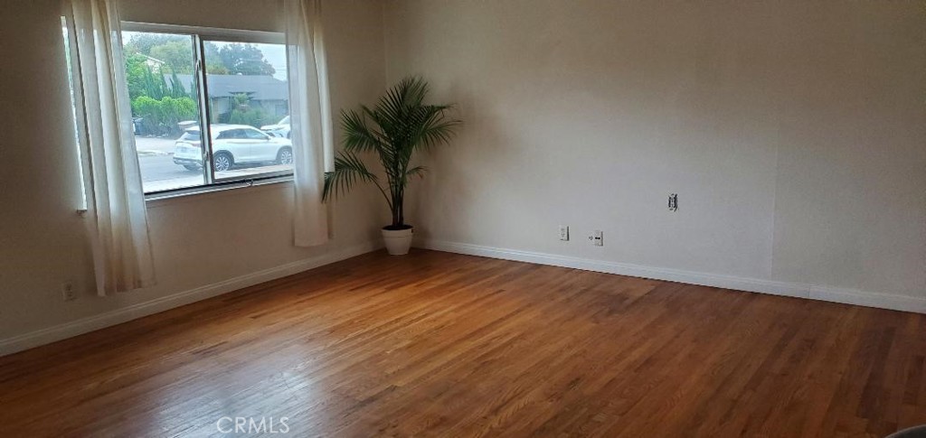 MLS #OC25238262 image #5