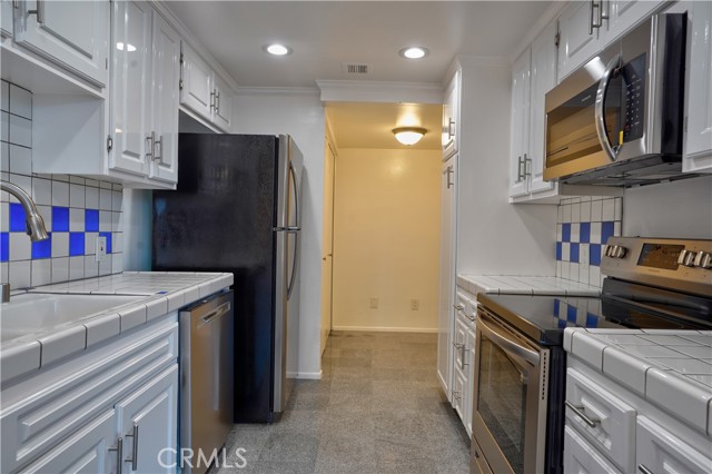 MLS #OC25238308 image #6