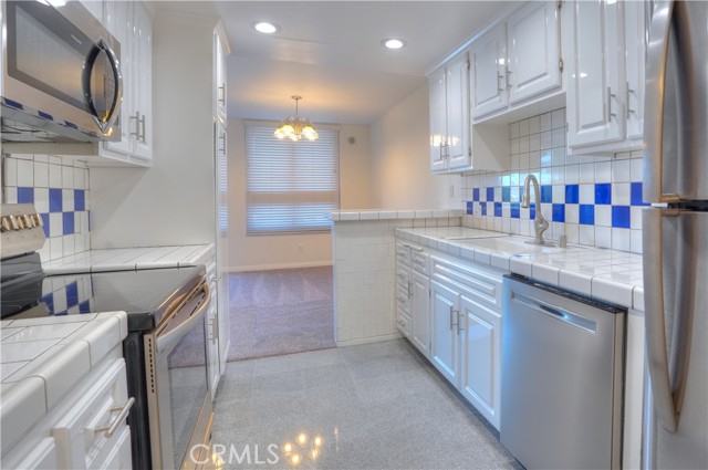 MLS #OC25238308 image #9