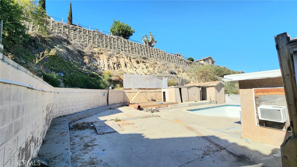 MLS #OC25238333 image #2