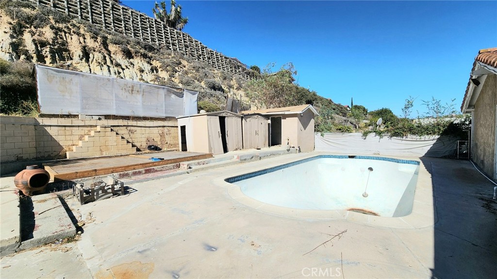 MLS #OC25238333 image #3