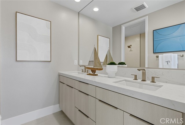 MLS #OC25238384 image #12