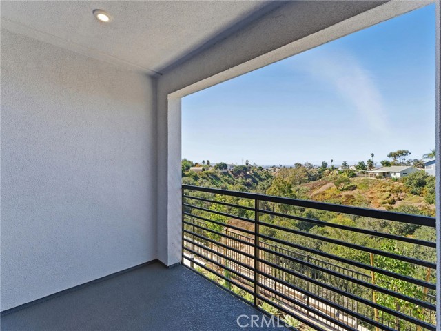 MLS #OC25238445 image #1