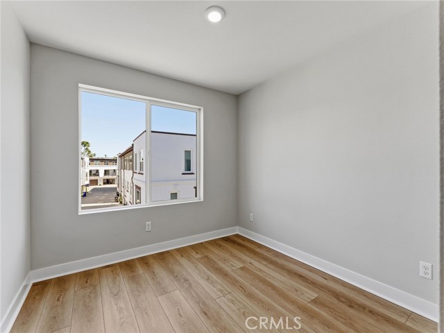 MLS #OC25238445 image #13