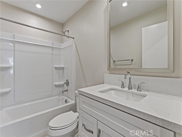 MLS #OC25238445 image #19