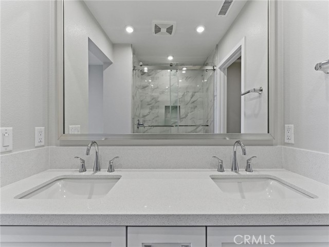 MLS #OC25238445 image #21