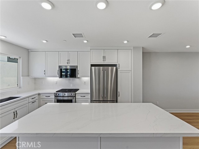 MLS #OC25238445 image #4