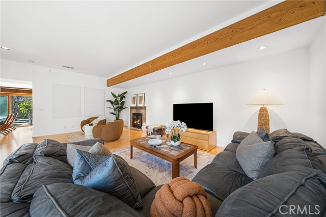 MLS #OC25238460 image #6