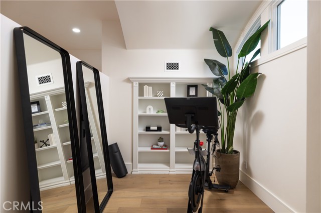 MLS #OC25238497 image #16